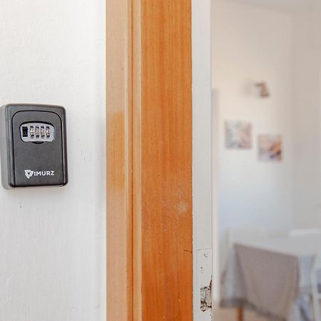 Suite Attico In Centro - Parcheggio Gratuito ลีวอร์โน ภายนอก รูปภาพ