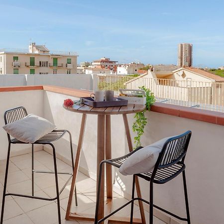 Suite Attico In Centro - Parcheggio Gratuito ลีวอร์โน ภายนอก รูปภาพ